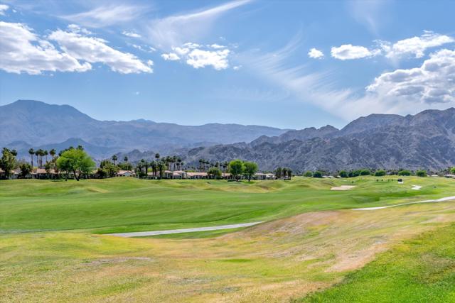 80679 Oak Tree, La Quinta CA: https://media.crmls.org/mediaz/f7eae763-0e5d-483b-a312-4cdf341167f2.jpg