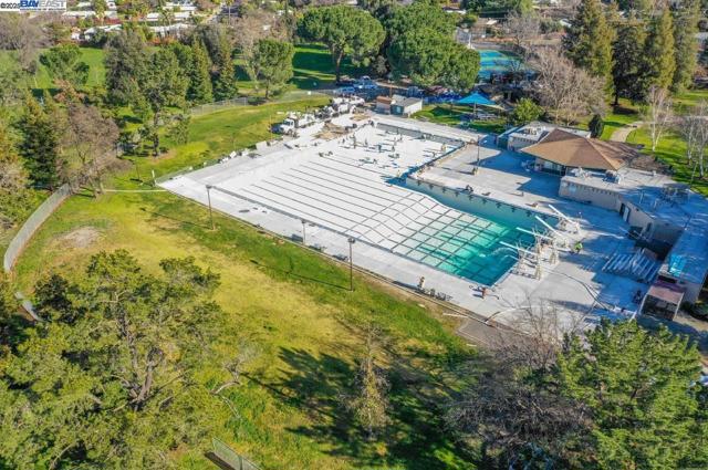 1416 Julia Ln, Concord CA: https://media.crmls.org/mediaz/f7eb4fdb-d5a8-4089-88a9-502b1eaed74d.jpg