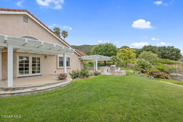 790 Spring Canyon Place, Thousand Oaks CA: https://media.crmls.org/mediaz/f7eb6968-56db-4be8-b36e-db7b0ff73959.jpg