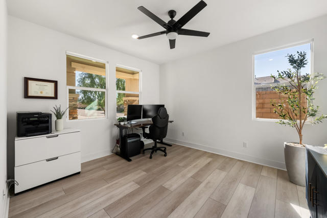 Image 27 of 44 For 40161 Padova Drive