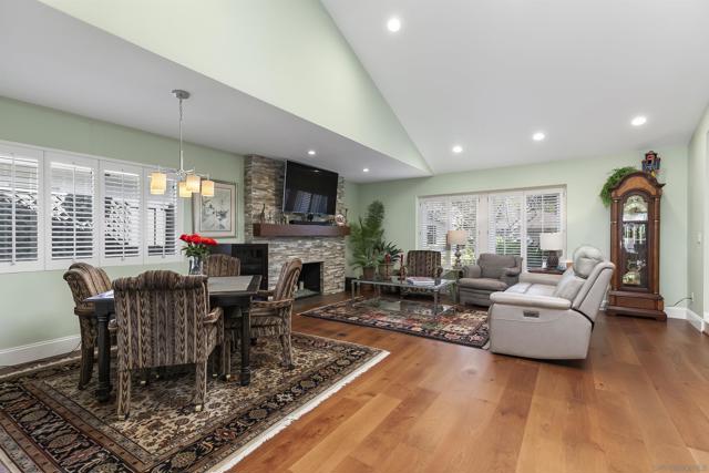 4044 Via del Conquistador, San Diego CA: https://media.crmls.org/mediaz/f7ec5816-17cd-4c94-9841-034e3d363076.jpg