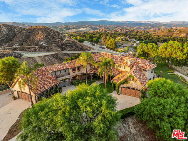 27023 Rolling Hills Avenue, Canyon Country CA: https://media.crmls.org/mediaz/f7ec8cec-827a-41ee-91ec-43cd5170a30e.jpg