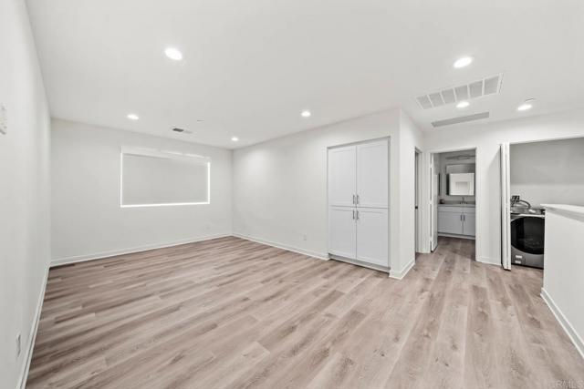 Image 22 of 42 For 747 Anastasia Court