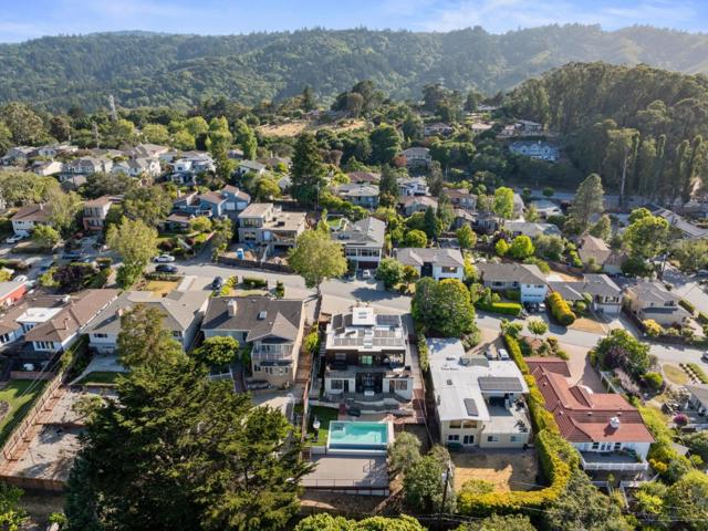 1548 Los Montes Drive, Burlingame CA: https://media.crmls.org/mediaz/f7ecd6a7-0a5e-4f31-8da3-de8143dc286b.jpg