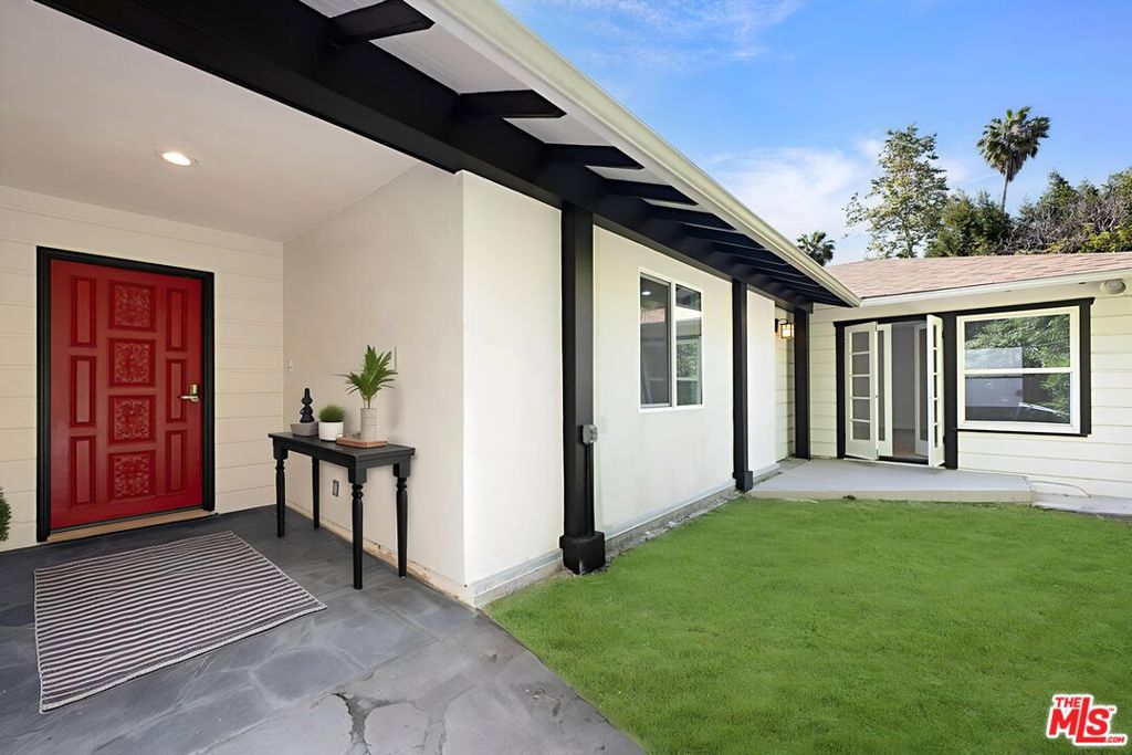1805 Nichols Canyon Road