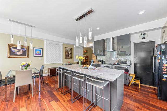 440442 29th Street, San Francisco CA: https://media.crmls.org/mediaz/f7edbc9c-8754-4de7-8b4b-0275093e1757.jpg