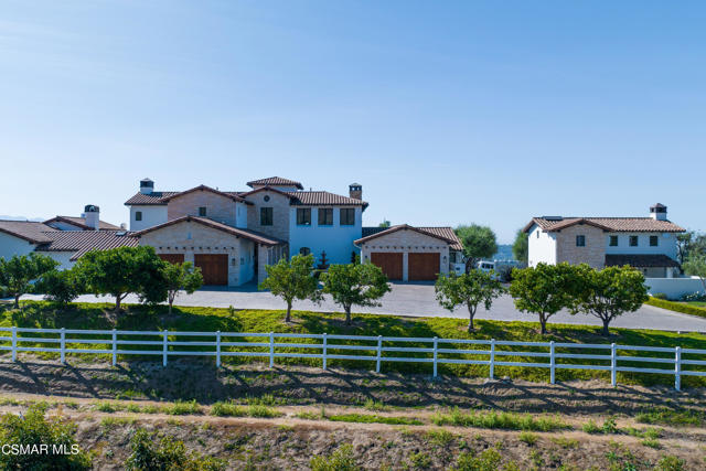 1451 E La Loma Avenue, Somis CA: https://media.crmls.org/mediaz/f7eef6b8-3144-457d-9297-0cdd3a6fb31e.jpg