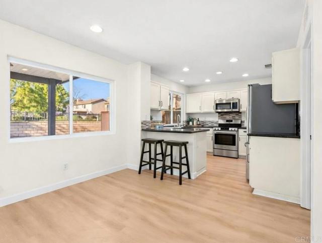 Detail Gallery Image 11 of 38 For 40595 Heyerdahl Ave, Murrieta,  CA 92563 - 4 Beds | 2 Baths