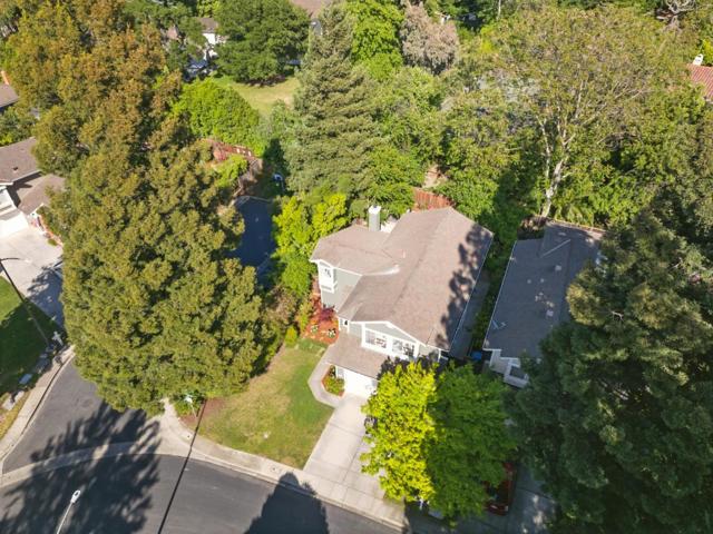 821 Whitehall Lane, Redwood City CA: https://media.crmls.org/mediaz/f7f07719-05b2-4be3-be50-2332250858d3.jpg