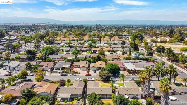 2040 Lanai Ave, San Jose CA: https://media.crmls.org/mediaz/f7f09e7a-6c2e-467b-96da-d65acb9fc031.jpg