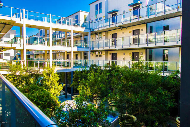 Detail Gallery Image 21 of 29 For 4215 Glencoe Ave #221,  Marina Del Rey,  CA 90292 - 2 Beds | 3 Baths