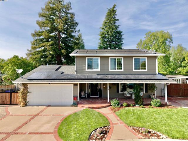 4839 Merganser Ct, Pleasanton CA: https://media.crmls.org/mediaz/f7f1779b-14e7-4b8f-ab08-0cf584ccabdc.jpg