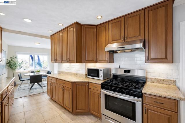 Image 8 of 26 For 17676 Garland Ct