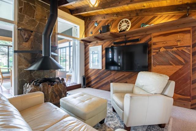 575 Dolores Avenue, Half Moon Bay CA: https://media.crmls.org/mediaz/f7f1b652-8958-4310-8d4a-aa988a36ba90.jpg