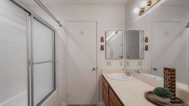 11686 Cacao Court, San Diego CA: https://media.crmls.org/mediaz/f7f1ca35-fcbc-4296-b3b1-42aa4c1eaea1.jpg