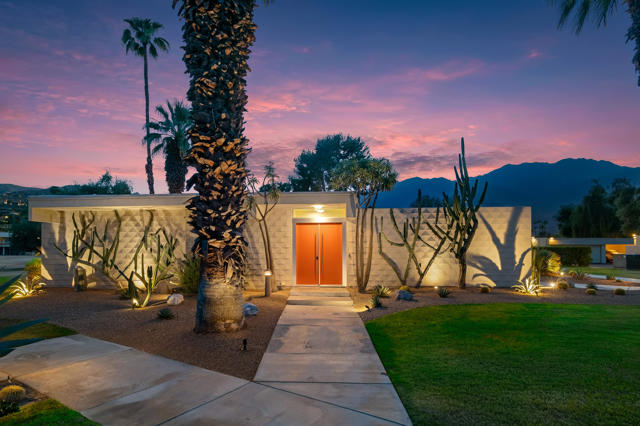 133 Desert Lakes Drive, Palm Springs, CA 92264