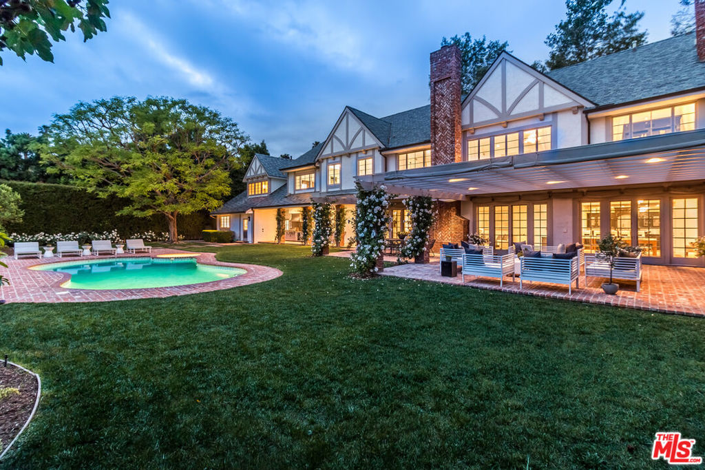 807 N Crescent Drive