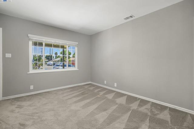 456 Custer Rd, Hayward CA: https://media.crmls.org/mediaz/f7f49b4c-888c-4080-b872-cdc3e656b239.jpg
