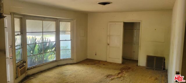 6555 De Celis Place photo 2