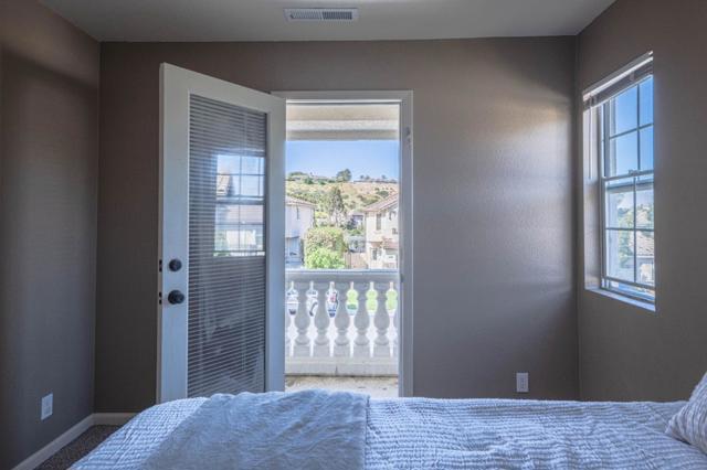 27320 Bavella Way, Salinas CA: https://media.crmls.org/mediaz/f7f5092f-2d5d-4a57-b401-11e4836345f1.jpg