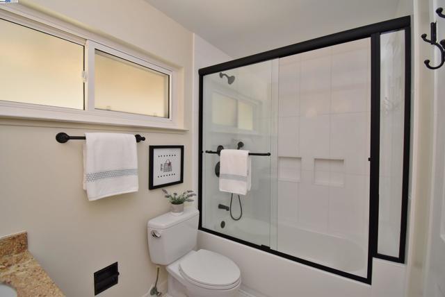1626 Harlan Dr, Danville CA: https://media.crmls.org/mediaz/f7f5cd86-e817-4349-b943-56ec794a4fc5.jpg