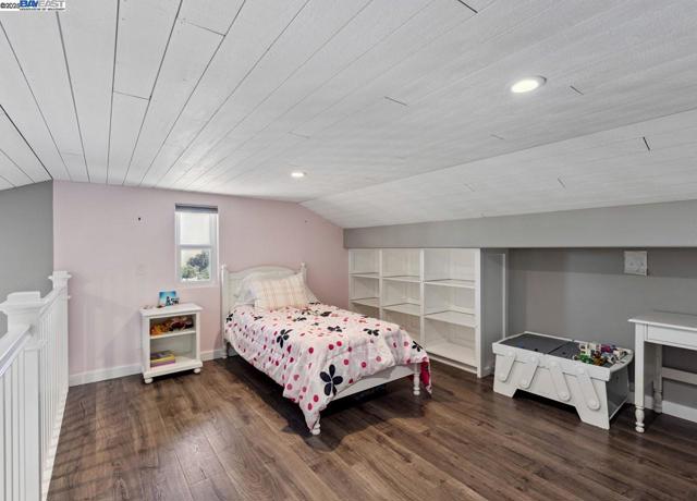 8191 Highland Rd, Livermore CA: https://media.crmls.org/mediaz/f7f65a16-25e1-4c4d-af68-60ce1be5ace1.jpg