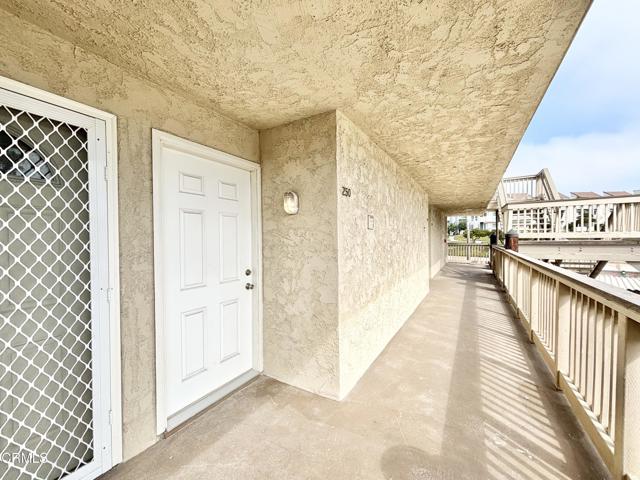 Detail Gallery Image 24 of 28 For 250 E Surfside Dr, Port Hueneme,  CA 93041 - 2 Beds | 1/1 Baths