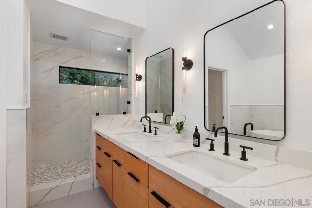 3453 Via Loma Vista, Escondido CA: https://media.crmls.org/mediaz/f7f6d050-75c1-4e06-9b37-06c53f4a92f6.jpg