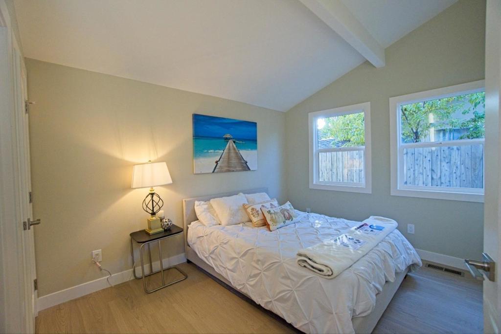 F7F84E11 03A3 462B Ba40 081B1Bd8B8F8 19251 Phil Lane, Cupertino, Ca 95014 &Lt;Span Style='BackgroundColor:transparent;Padding:0Px;'&Gt; &Lt;Small&Gt; &Lt;I&Gt; &Lt;/I&Gt; &Lt;/Small&Gt;&Lt;/Span&Gt;