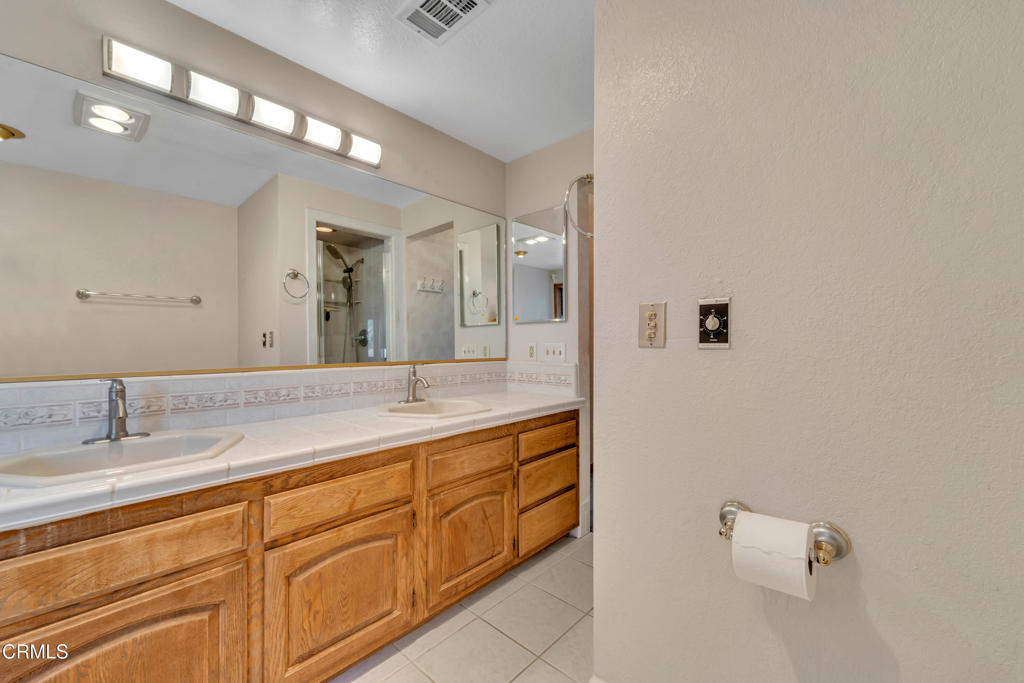 MLS #V1-32377 image #24