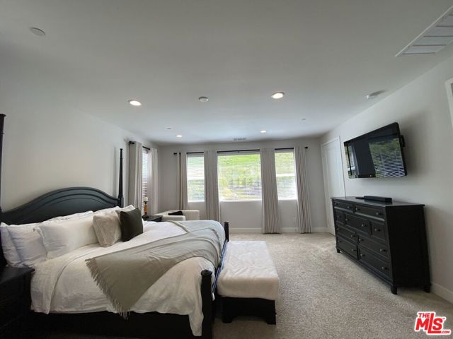18648 Juniper Springs Drive, Canyon Country CA: https://media.crmls.org/mediaz/f7f8cfb1-1cd3-4f76-a263-5df6cd67521e.jpg