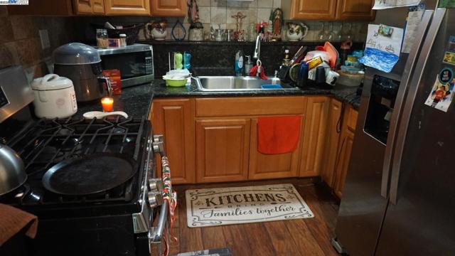 414 W 4Th St, Stockton CA: https://media.crmls.org/mediaz/f7f912b2-2276-435e-b7cf-ac3c2a3d72c8.jpg