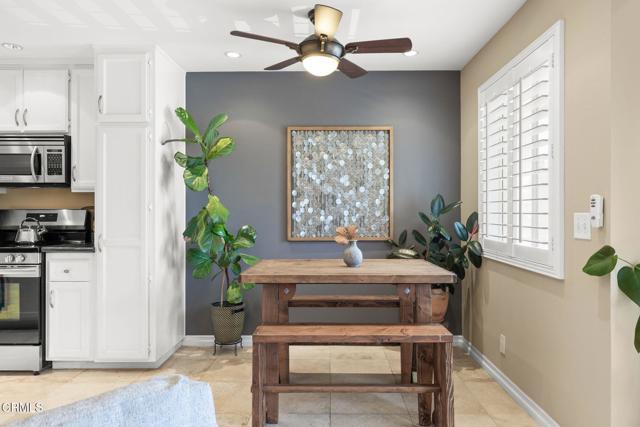 2623 Antonio Drive, Camarillo CA: https://media.crmls.org/mediaz/f7f92186-82ec-4a6c-beb2-0d3056be8bbe.jpg