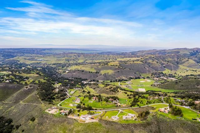 28750 Underwood Road, Salinas CA: https://media.crmls.org/mediaz/f7f9bd60-ea15-4b28-bf1f-f02d02166590.jpg