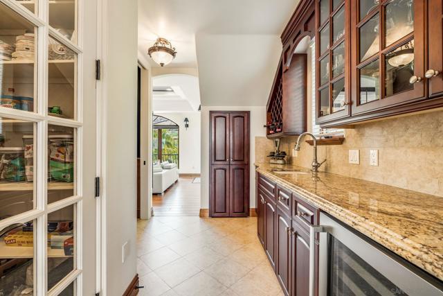 1045 Van Nuys St., San Diego CA: https://media.crmls.org/mediaz/f7fa1448-0b81-401a-b418-912e29c84c0a.jpg