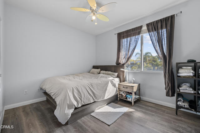 2012 Keltic Lodge Drive, Oxnard CA: https://media.crmls.org/mediaz/f7fa495a-8ff8-407c-995e-b1c0023e627a.jpg