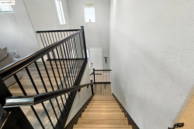 536 Aster St, Vacaville CA: https://media.crmls.org/mediaz/f7faa483-bef6-4e98-81c3-a5129c0f41ed.jpg