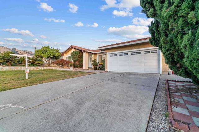 3328 Arqueado Drive, San Jose CA: https://media.crmls.org/mediaz/f7fb13d6-593e-4168-b775-0eb8b769fb3c.jpg
