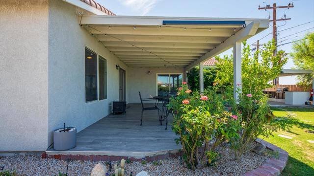 68099 Via Domingo, Desert Hot Springs CA: https://media.crmls.org/mediaz/f7fc9392-6d88-4689-819b-426fb0032fd0.jpg