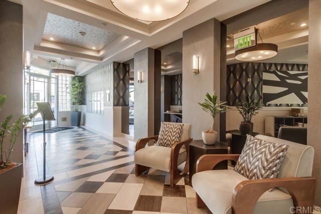 3740 Park Boulevard, San Diego CA: https://media.crmls.org/mediaz/f7fcae9f-76b6-44d3-80fe-829a58c72874.jpg