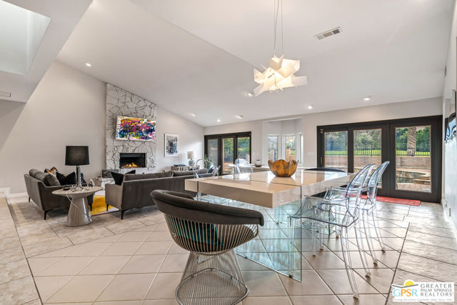 5365 E Cherry Hills Drive, Palm Springs CA: https://media.crmls.org/mediaz/f7fcc319-e835-4900-992d-ad85d62ed10a.jpg