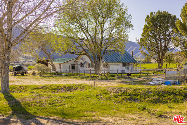 29433 Highway 33 Highway, Maricopa CA: https://media.crmls.org/mediaz/f7fcf9af-81e1-407d-bdd4-c4c866dc3f32.jpg