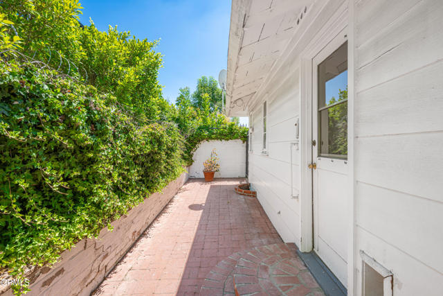 4369 Firmament Avenue, Encino CA: https://media.crmls.org/mediaz/f7fd824a-30cf-4e1c-a294-bac34aa6a9f6.jpg