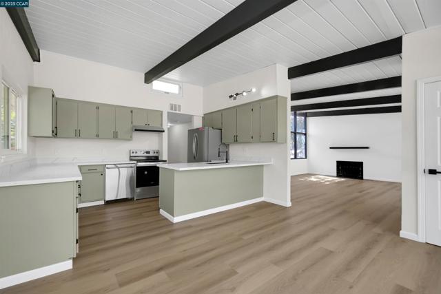 197 Carolos Drive, Pacheco CA: https://media.crmls.org/mediaz/f7ff9ef6-db4b-490b-a64d-bced90849b15.jpg
