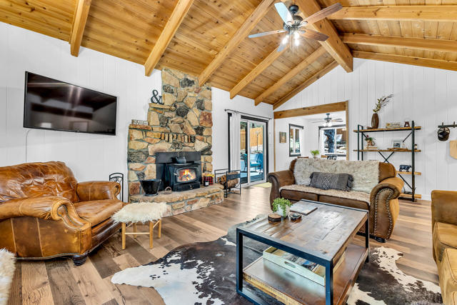 25440 Rim Rock Road, Idyllwild CA: https://media.crmls.org/mediaz/f7ffbdf3-5a2f-4179-8927-5ec36a8827ba.jpg
