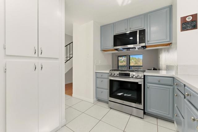 Detail Gallery Image 16 of 32 For 4950 Lantana Dr #6,  San Diego,  CA 92105 - 2 Beds | 2 Baths