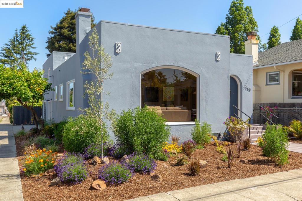 1385 Virginia St