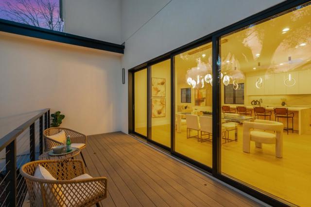 711 Central Avenue, Menlo Park CA: https://media.crmls.org/mediaz/f8004aa0-5377-4b07-8af1-afb9aabca1f1.jpg