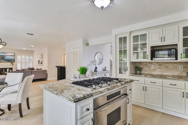 29153 Oakpath Drive, Agoura Hills CA: https://media.crmls.org/mediaz/f800637d-0b9b-4f3f-b58c-864656a04d71.jpg