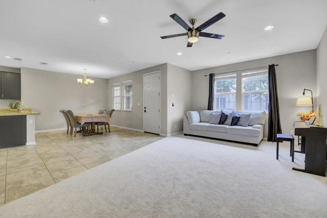 7934 Spanish Oak Circle, Gilroy CA: https://media.crmls.org/mediaz/f8011c25-7846-48e9-b9b3-736feec33a6f.jpg